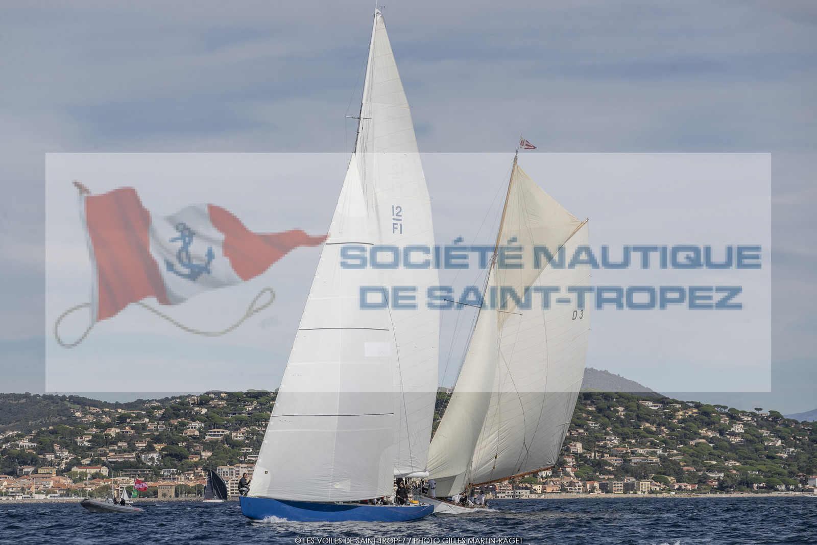 29  2022, Saint-Tropez (FRA,83), Les Voiles de Saint-Tropez 2022, journée des défis, Clu 55 Cup ,France 1 conrte Tuiga, équipage France 1