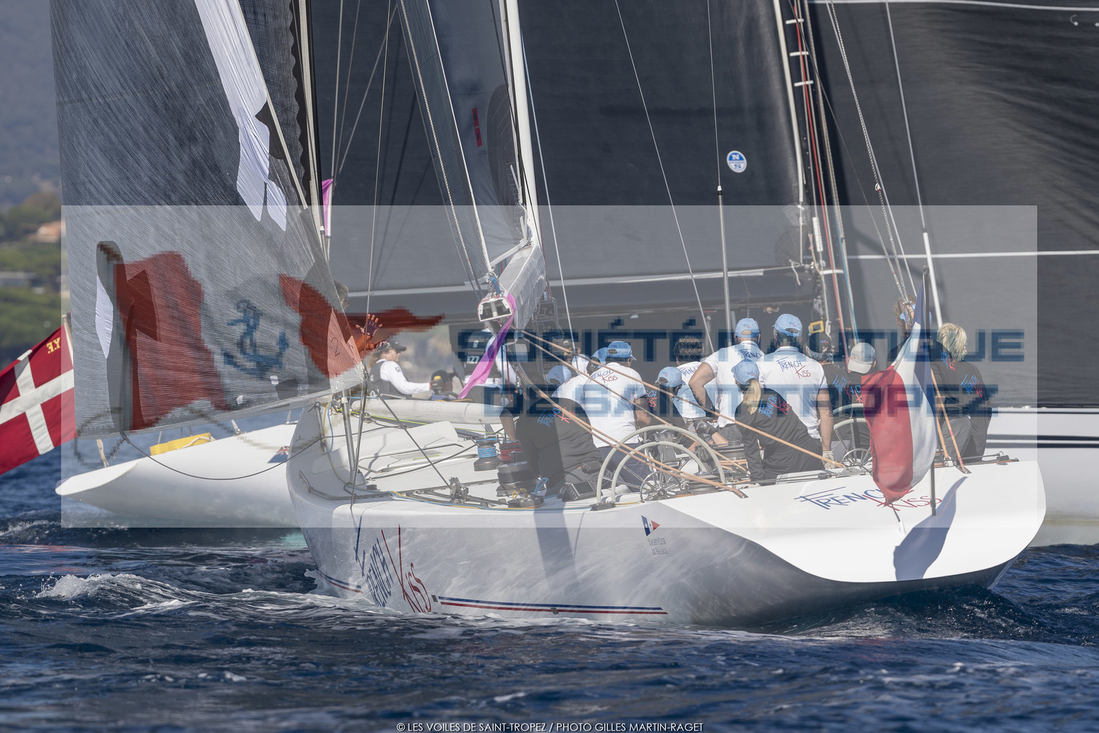 06 10 2022, Saint-Tropez (FRA,83), Voiles de Saint-Tropez 2022,  Maxis Club 55 Cupentre les deux Wallycento Magic Carpet Cubed et Tango, défi French Kiss vs Kiwi Magic 06 10 2022, Saint-Tropez (FRA,83), Voiles de Saint-Tropez 2022,  Maxis Club 55 Cupentre les deux Wallycento Magic Carpet Cubed et Tango, défi French Kiss vs Kiwi Magic