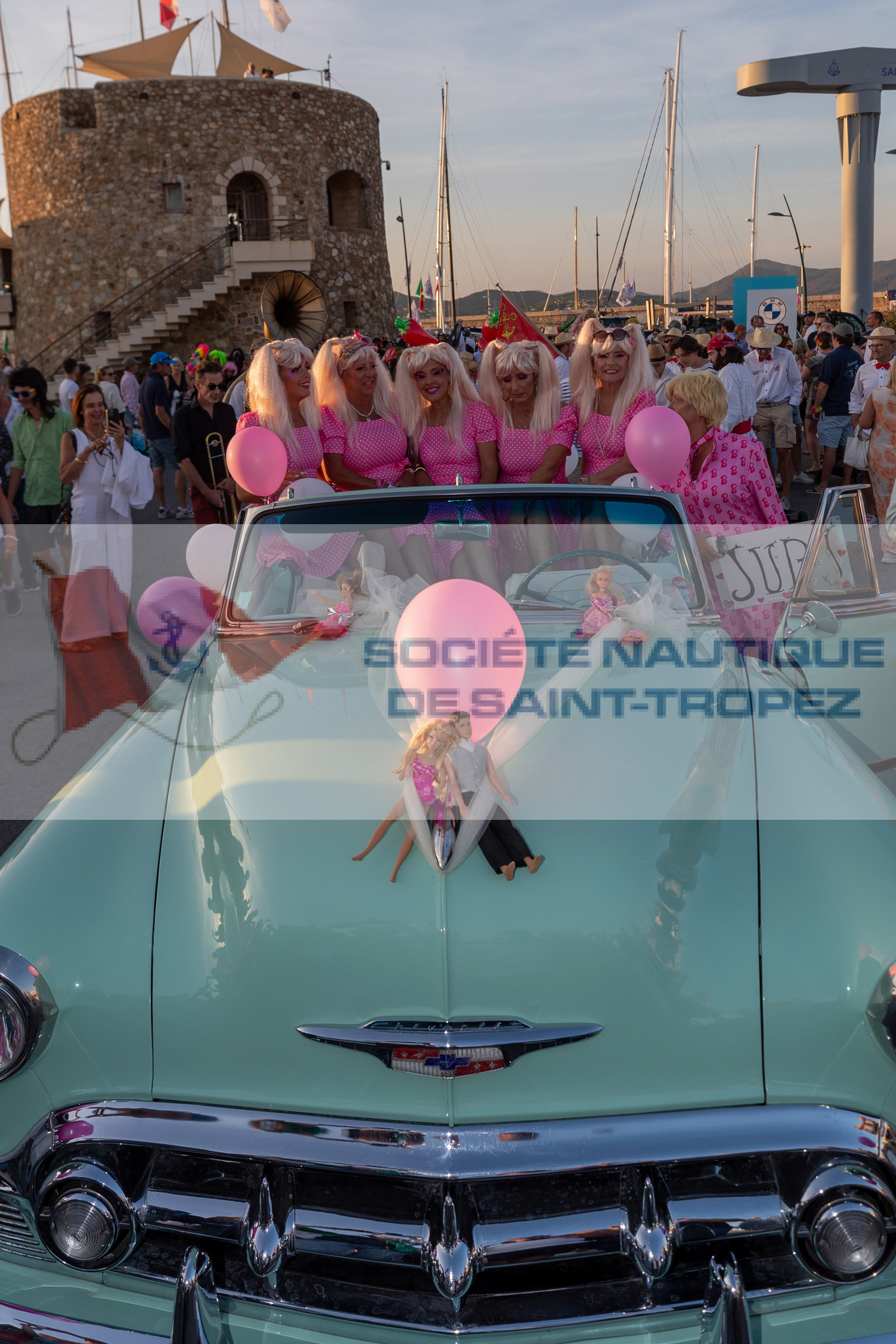 05 10 2023, Saint-Tropez (FRA,83), Les Voiles de Saint-Tropez 2023, RAce Day 5, Défilé des équipages 05 10 2023, Saint-Tropez (FRA,83), Les Voiles de Saint-Tropez 2023, RAce Day 5, Défilé des équipages