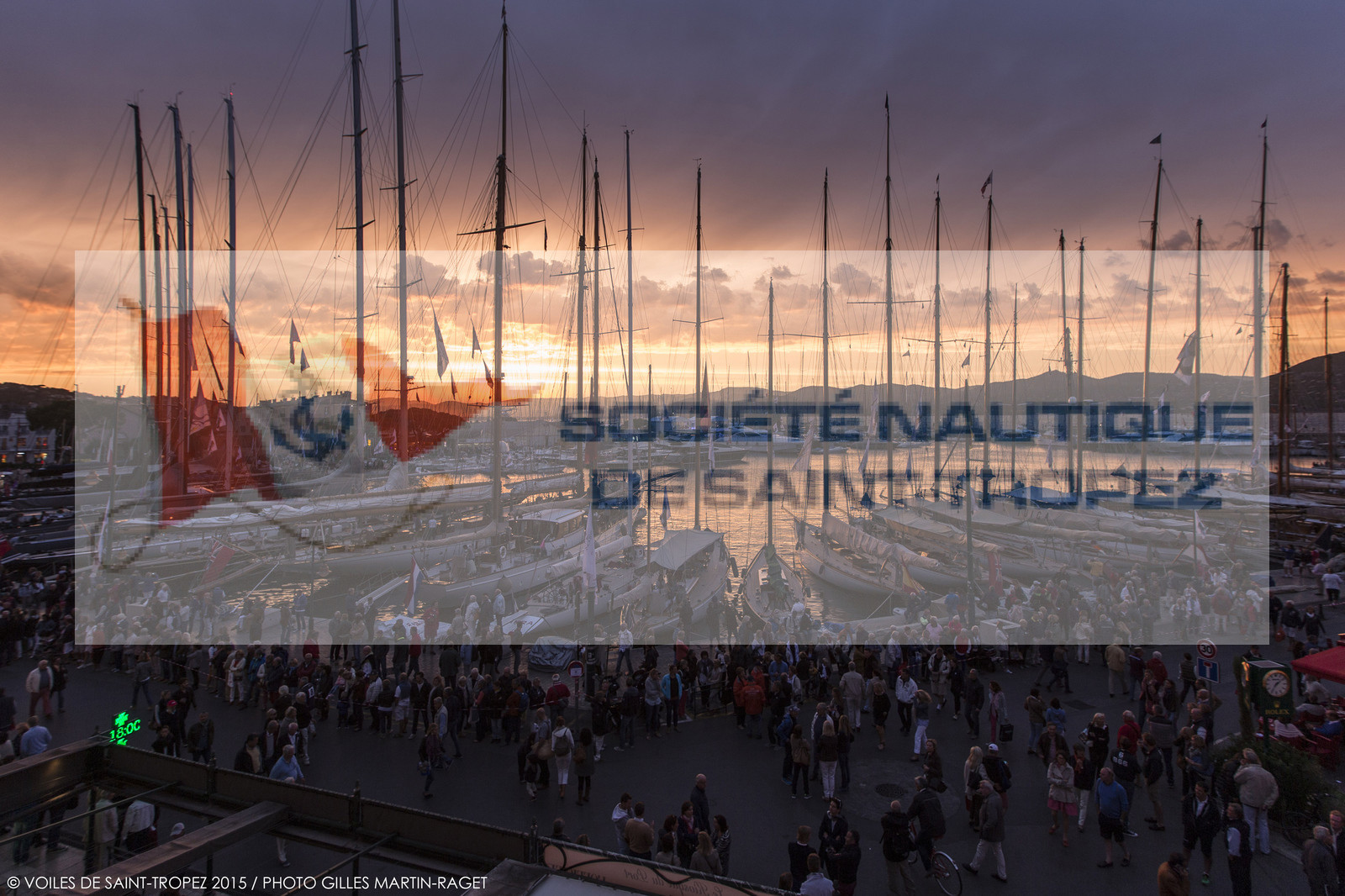 01 10 2025, Saint-Tropez (FRA,83) , Voioes de Saint-Tropez 2015, Day 4, Crew parade 01 10 2025, Saint-Tropez (FRA,83) , Voioes de Saint-Tropez 2015, Day 4, Crew parade