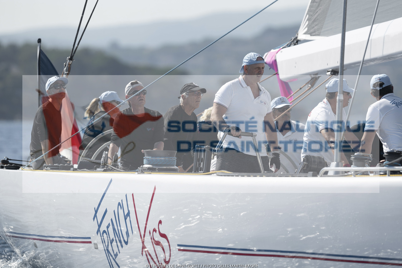 06 10 2022, Saint-Tropez (FRA,83), Voiles de Saint-Tropez 2022,  Maxis Club 55 Cupentre les deux Wallycento Magic Carpet Cubed et Tango, défi French Kiss vs Kiwi Magic