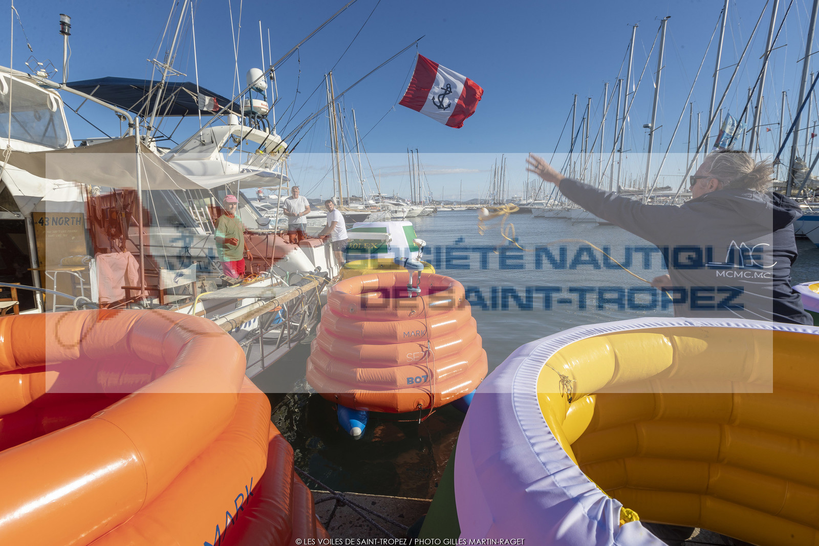 26 09 2022, Saint-Tropez (FRA,83), Voiles de Saint-Tropez 2022, premier jour de course, nouvelles bouées dynamiques positionnables à distance 26 09 2022, Saint-Tropez (FRA,83), Voiles de Saint-Tropez 2022, premier jour de course, nouvelles bouées dynamiques positionnables à distance